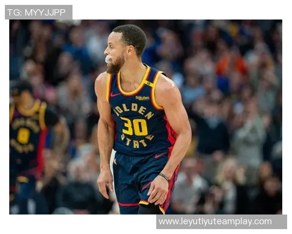 库里创造NBA历史连续20场至少命中2记三分的壮举 库里创造NBA历史连续20场至少命中2记三分的壮举